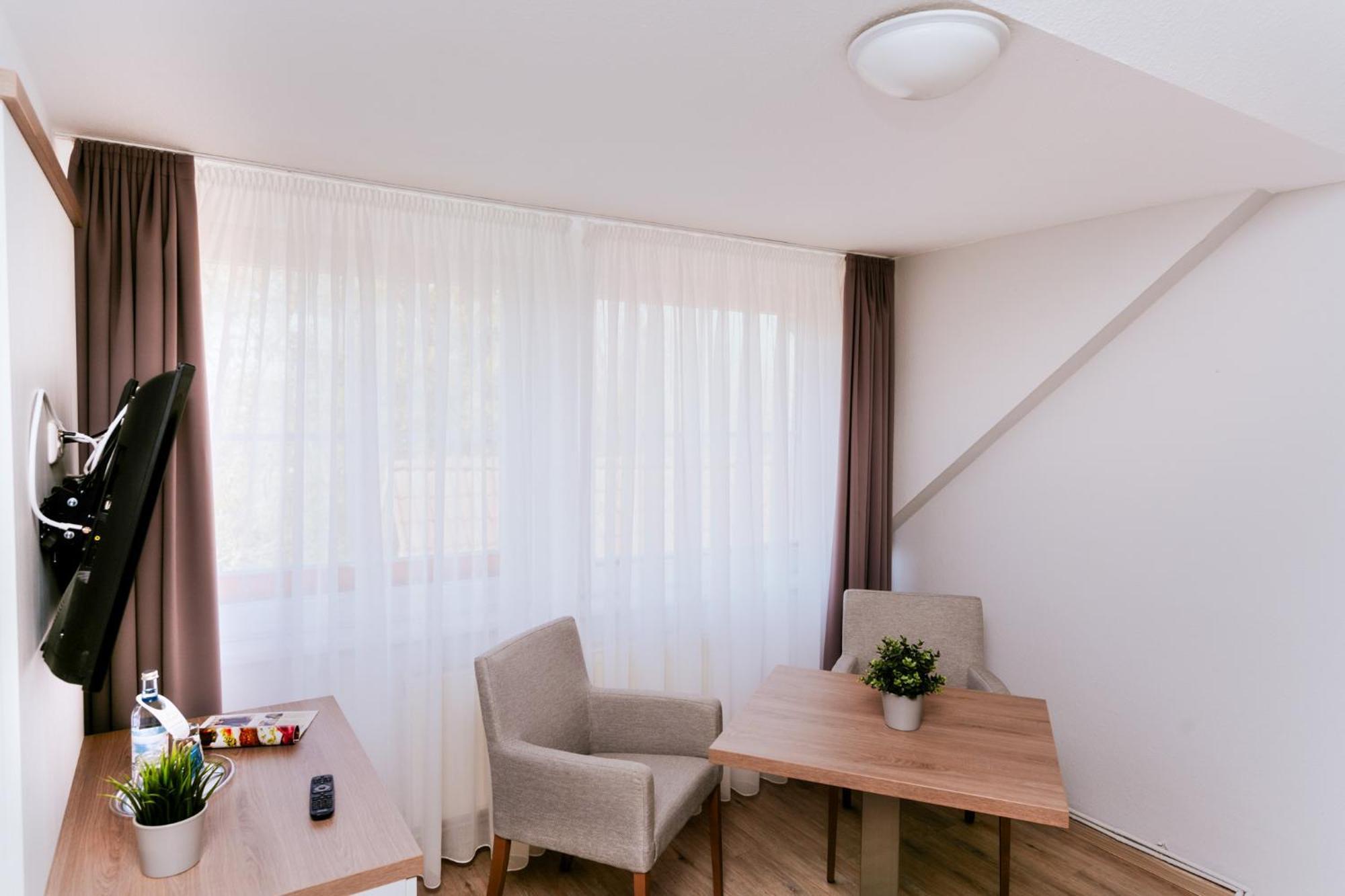 Hotel Zur Seemoewe Kirchdorf  Номер фото