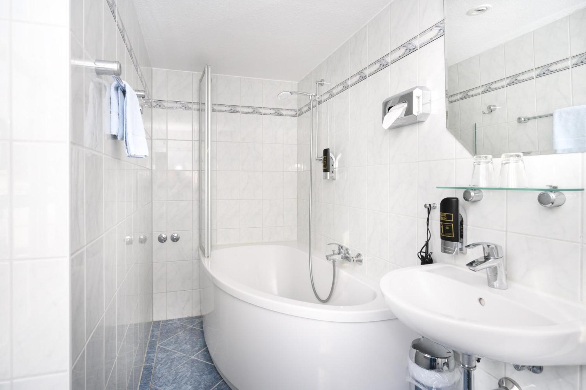 Hotel Zur Seemoewe Kirchdorf  Номер фото